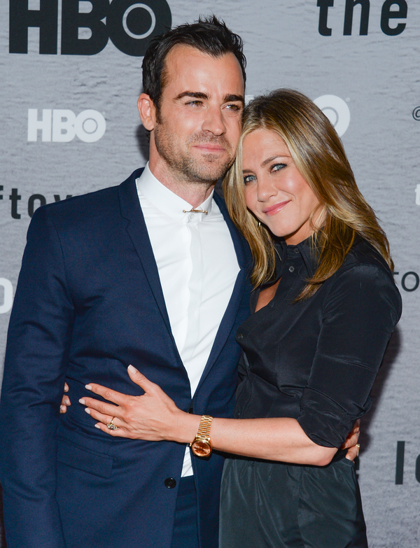 Выход в свет: Дженнифер Энистон появилась на красной дорожке в мини