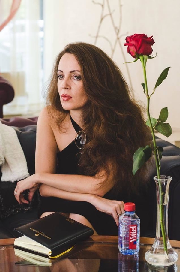 Кума Тимошенко устроила скандал из-за того, что ее назвали россиянкой