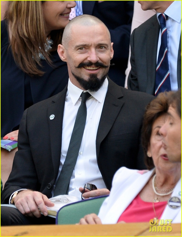 Лысый Хью Джекман посетил теннисный турнир