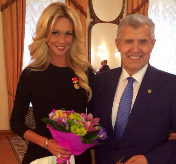 Модель Виктория Лопырева получила Правительственную Медаль