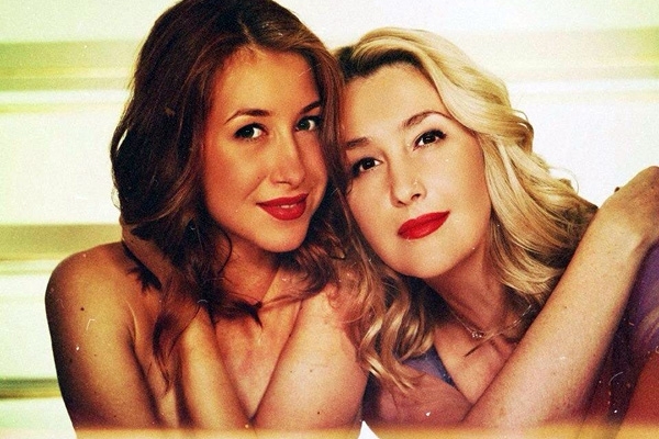 Снежана Егорова стала бабушкой