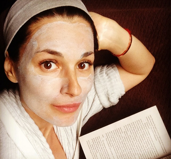 Беременная Маша Ефросинина показала, как она ухаживает за лицом