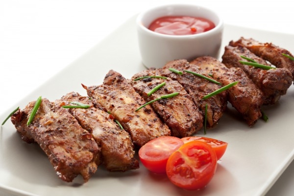 Как приготовить ребрышки на гриле (ВИДЕО)