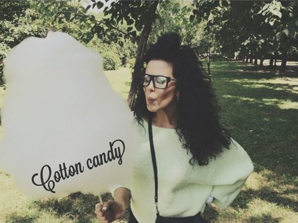 Настя Каменских показала летнее фото