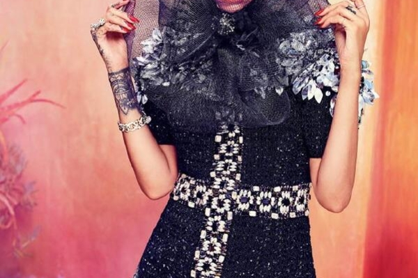 facebook.com/HarpersBazaarArabia