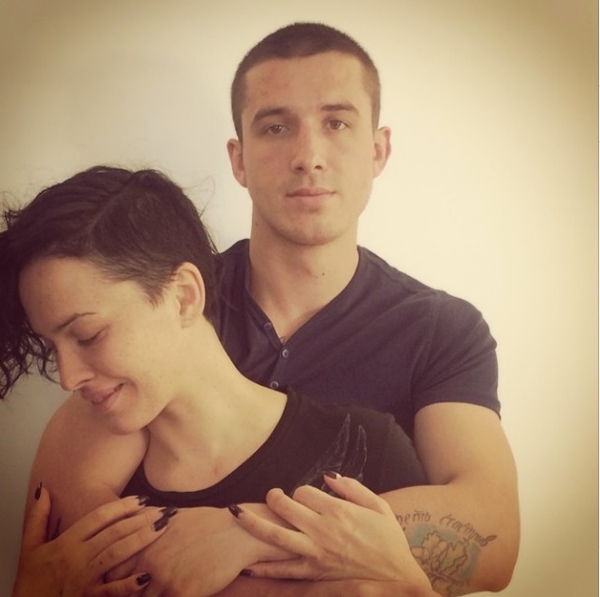 Даша Астафьева показала фото с братом