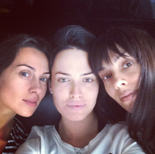 Солистки группы NikitA показали фото без макияжа