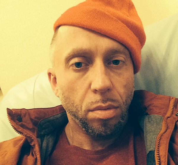 Рэпер Seryoga обратился к поклонникам: Не слушайте новые песни