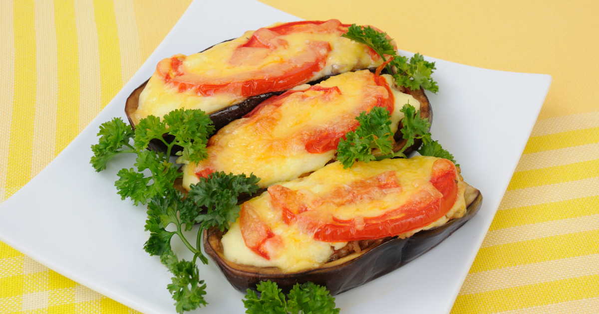 Фаршированные баклажаны с помидорами и сыром Женский