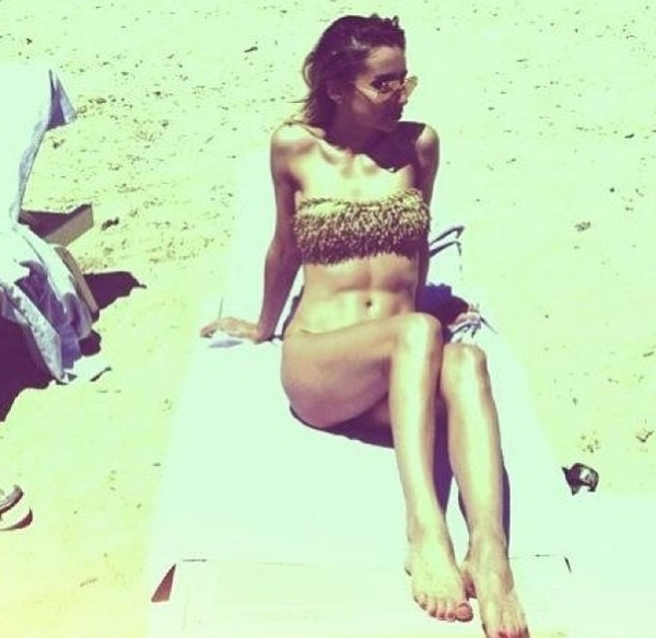 Светлана Лобода похвасталась стройной фигурой