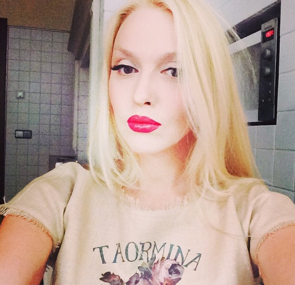 Полякова поехала в Европу: Меня после проклятий французишек обпрыщило