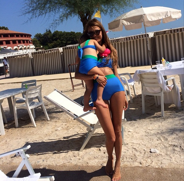 Виктория Боня с дочерью отдыхают в Монако: Звезда показала свежие фото