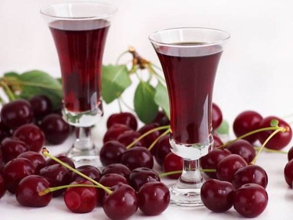 Как приготовить вишневое вино в домашних условиях?