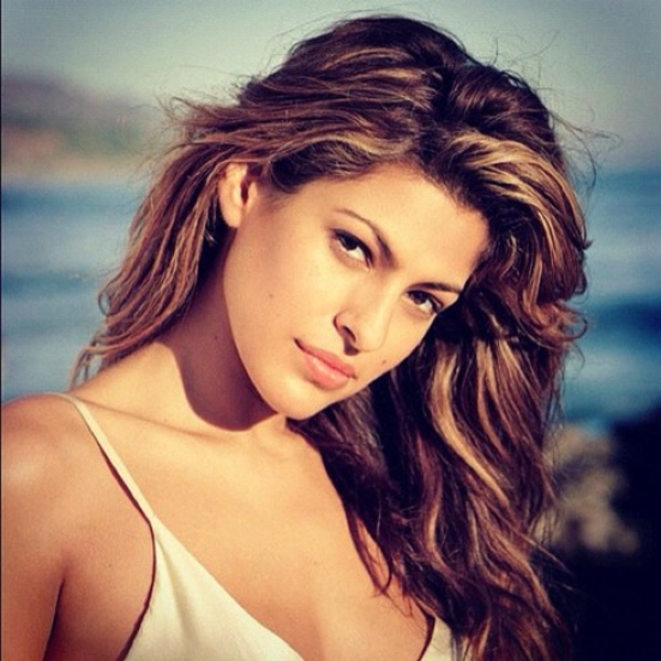 Как актриса Ева Мендес поддерживает форму