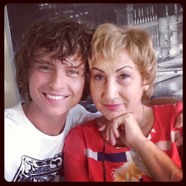 Прохор Шаляпин уехал на отдых с мамой и пожилой супругой