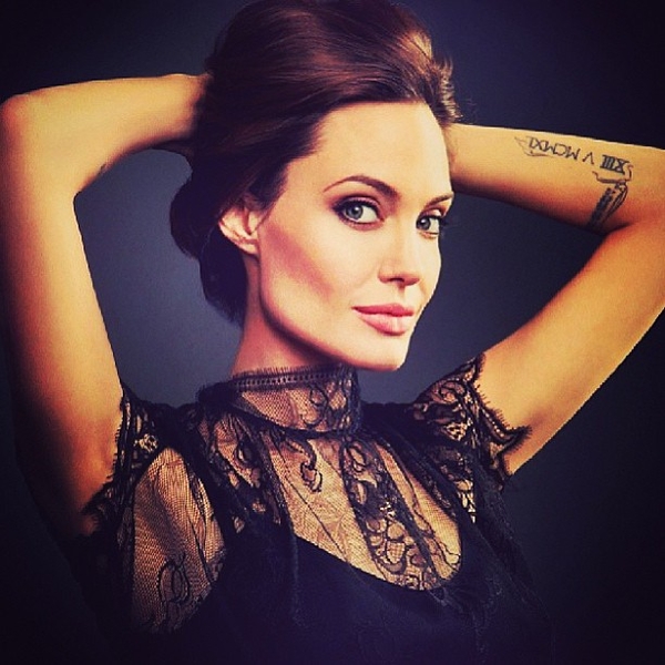 Beauty-образ дня: Анджелина Джоли