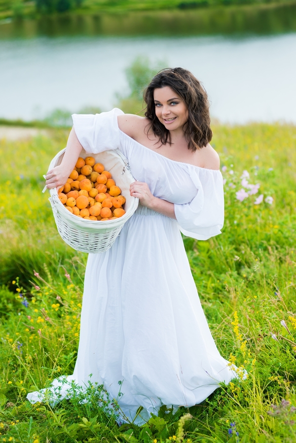 Наташа Королева посвятила новый клип мужу Тарзану