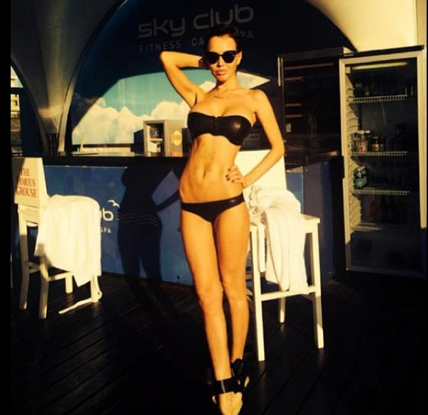 Маша Малиновская похвасталась стройным телом в бикини