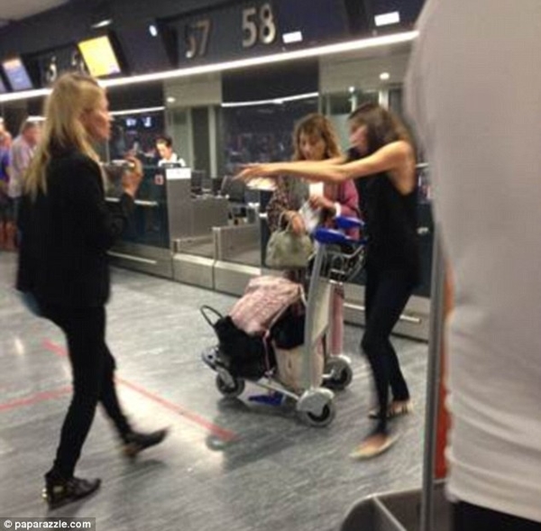 Пьяная Кейт Мосс устроила скандал в аэропорту Турции