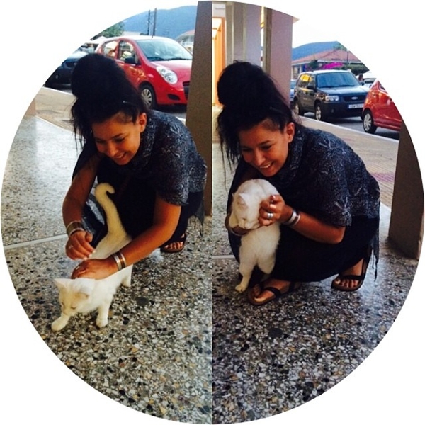 Певица Елка уехала на отдых в Грецию