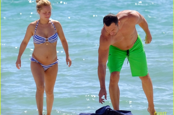 justjared.com, instagram.com/jimmyfallon