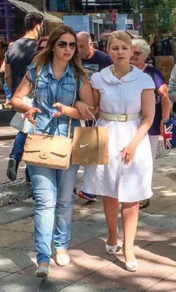 Юлия Тимошенко с дочерью замечены на шоппинге в Берлине