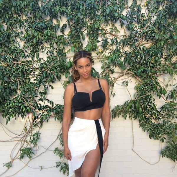 Бейонсе позволяет маленькой дочери носить обувь на высоком каблуке