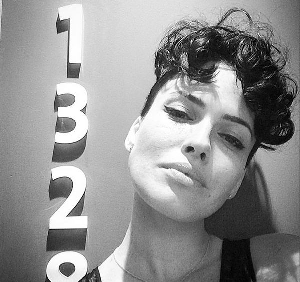 Именинница Даша Астафьева показала детские снимки