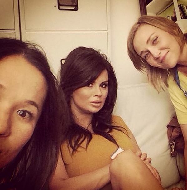 Анна Семенович поменяла цвет волос