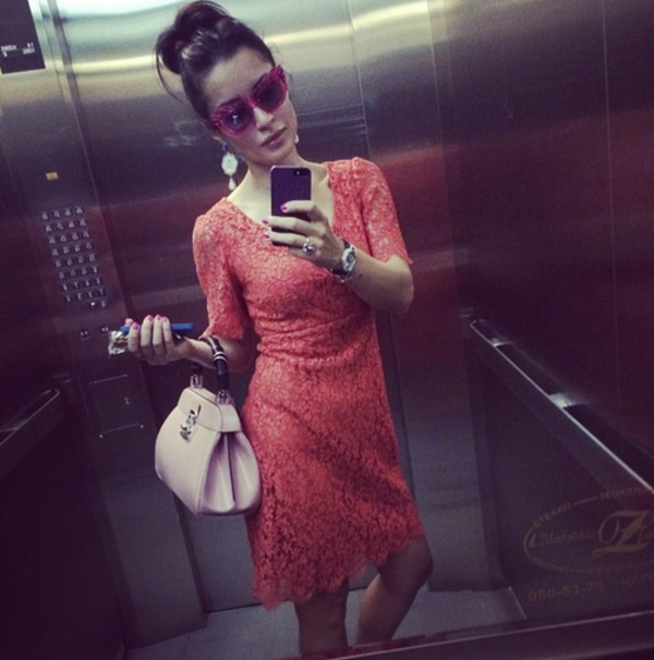 Тина Канделаки: Люди, фотографирующие себя постоянно, немного не в себе