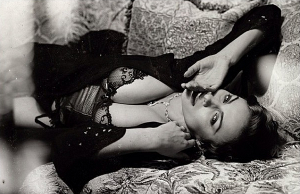 Надежда Мейхер показала пикантное фото в нижнем белье