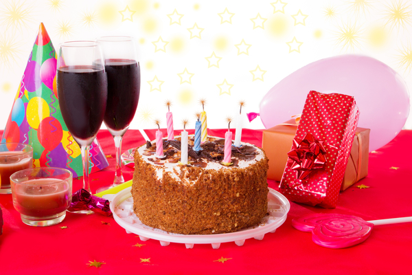 Cервировка стола на день рождения: ТОП-10 идей