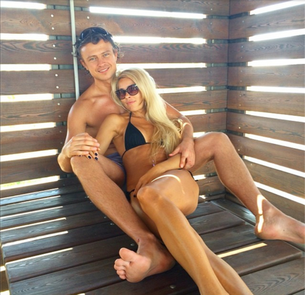 Прохор Шаляпин дразнит 51-летнюю супругу провокационными снимками