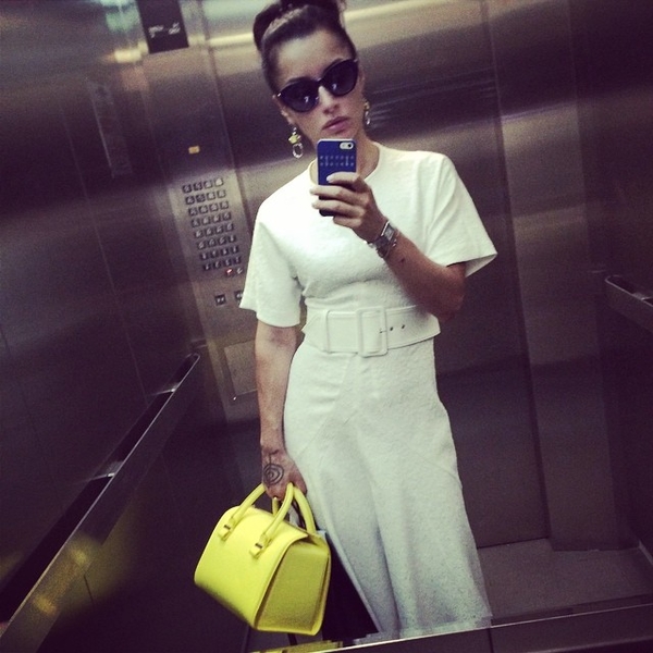 Канделаки о замужестве: Нам показалось веселым жениться в черном платье