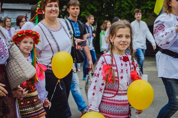 День независимости Украины: Дети в национальных нарядах