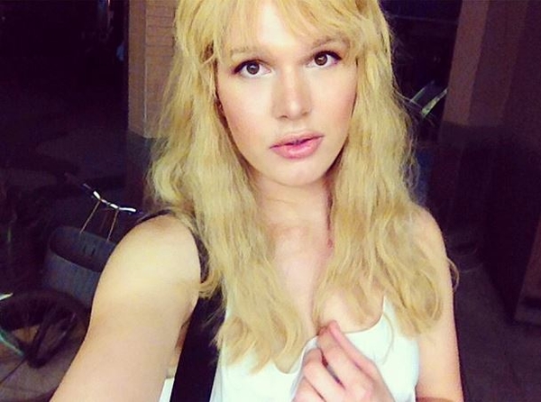 Борис Апрель показал фото из церкви