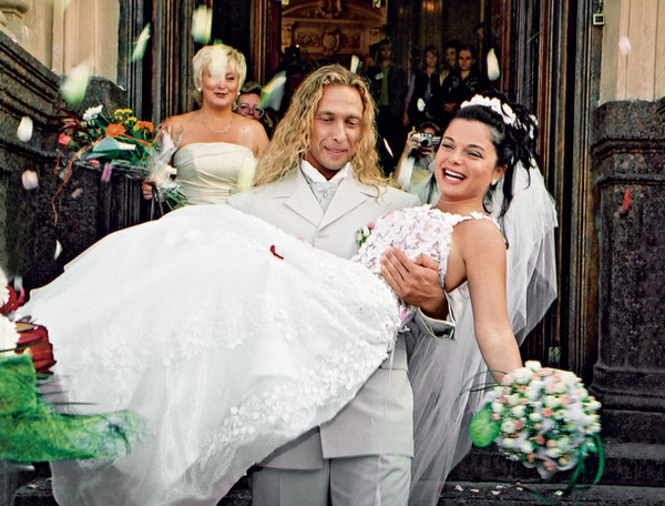 Наташа Королева показала архивное видео со свадьбы с Тарзаном