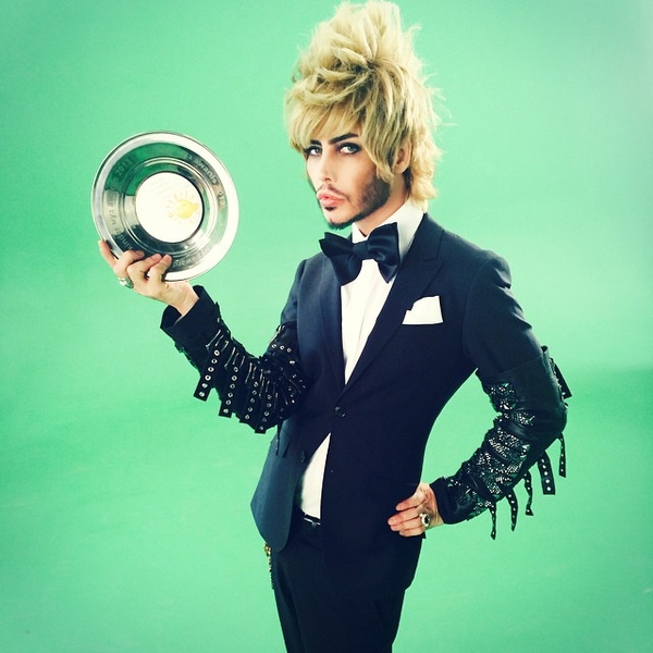 Сергей Зверев похвастался накрашенными ресницами