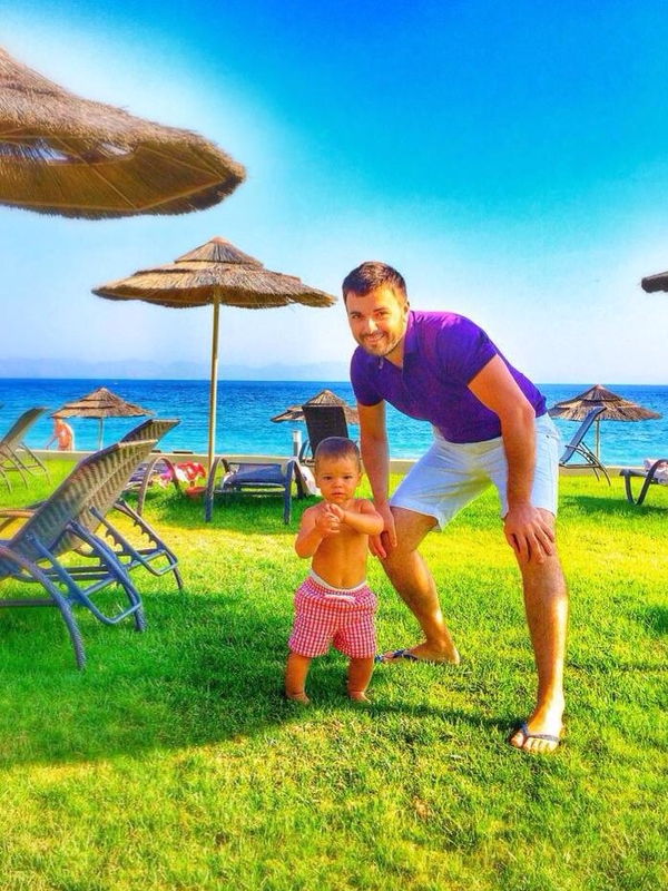 Григорий Решетник показал фото с годовалым сыном