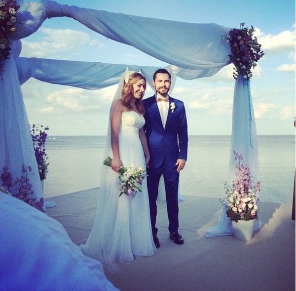 Ведущий Андрей Бедняков женился на своей коллеге