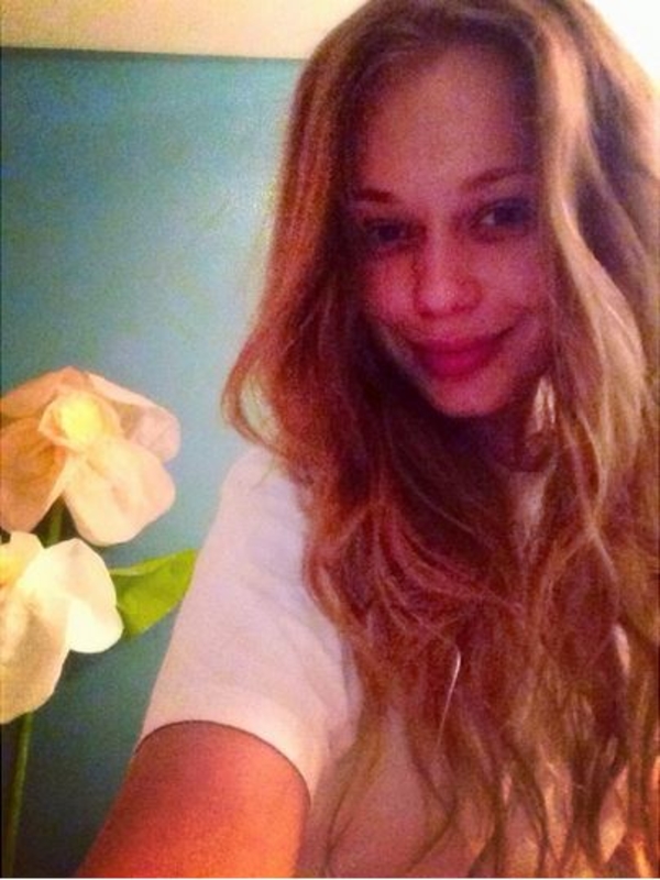 Яна Соломко показала фото без макияжа