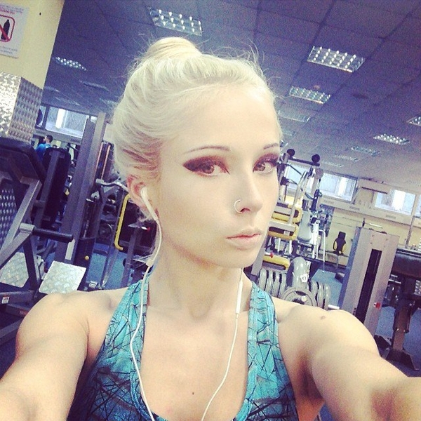 Поклонники раскритиковали фото Одесской Барби из спортзала