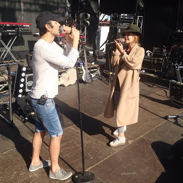 Тина Кароль и Святослав Вакарчук спели дуэтом в Одессе