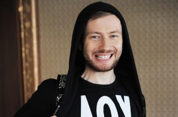 Сын Повалий решил стать фотографом и разыскивает голых моделей