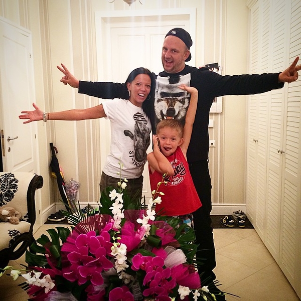 Потап показал фото с женой и шестилетним сыном