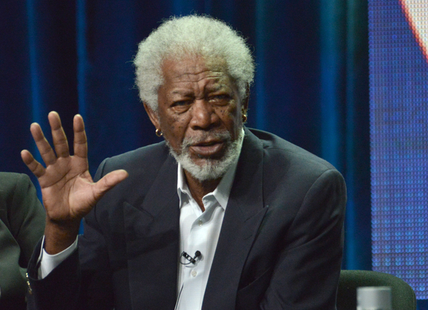 Актер Морган Фримен сумел посадить неисправный самолет