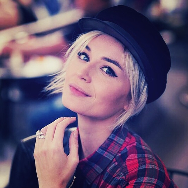 Полина Гагарина показала свадебное платье