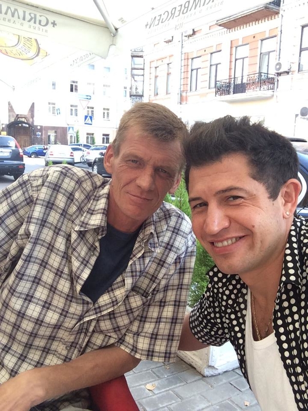 Андрей Джеджула забрал домой раненого в зоне АТО брата