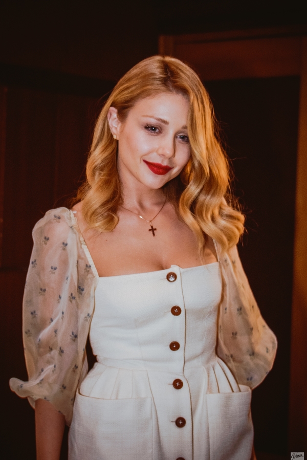 Журналистам удалось узнать, как Тина Кароль обустроила участок