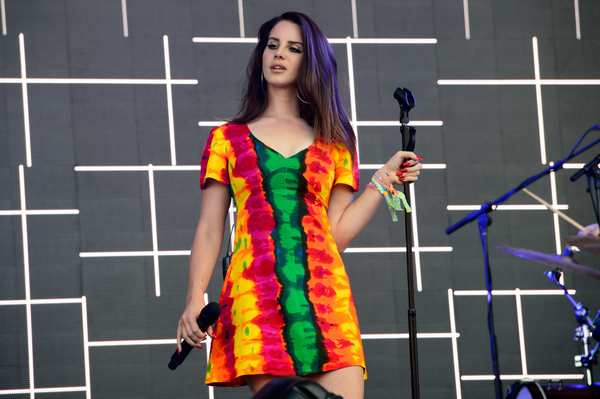 Лана Дель Рей из-за болезни отменила концерты в Европе